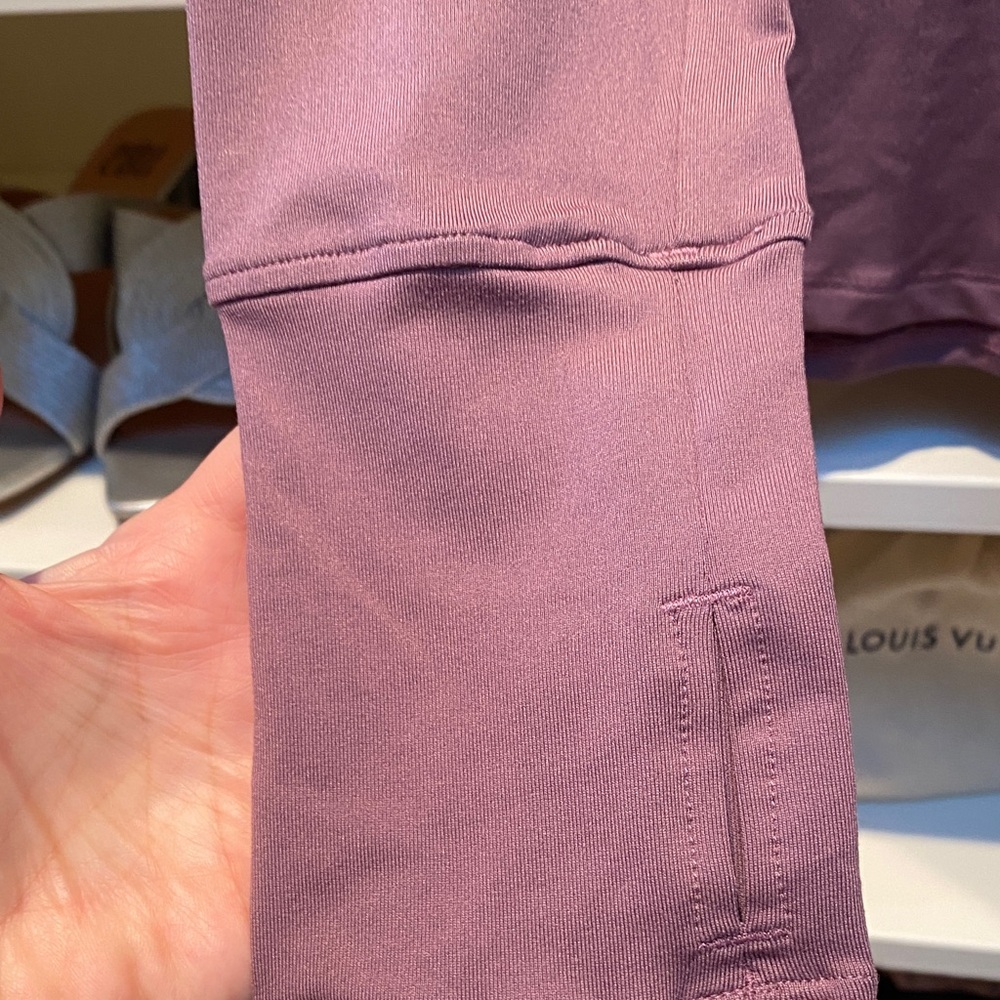 RUNDER Armour Mauve Fitted Top.  Size SP. LIKE NEW! - Picture 8 of 14
